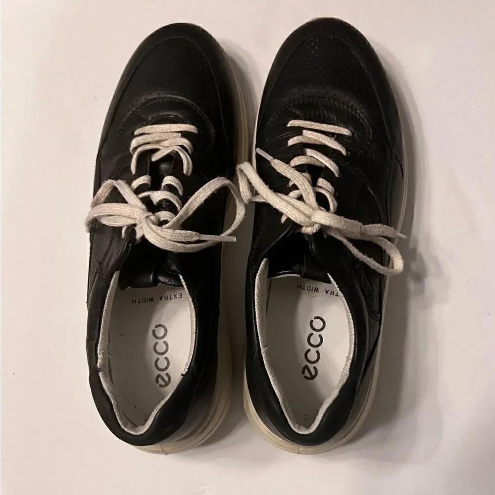 Ecco‎ Soft 7 Runner Sneakers Women’s Size 9 Black White Soles
